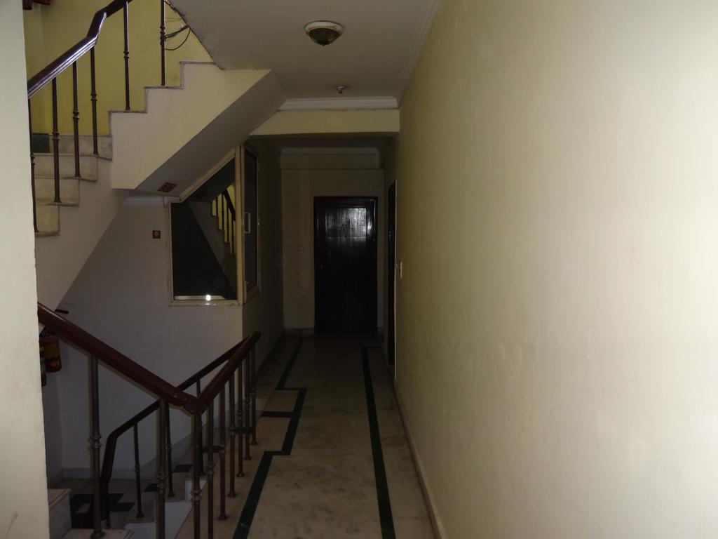 Hotel Elegant International Yeni Delhi Dış mekan fotoğraf