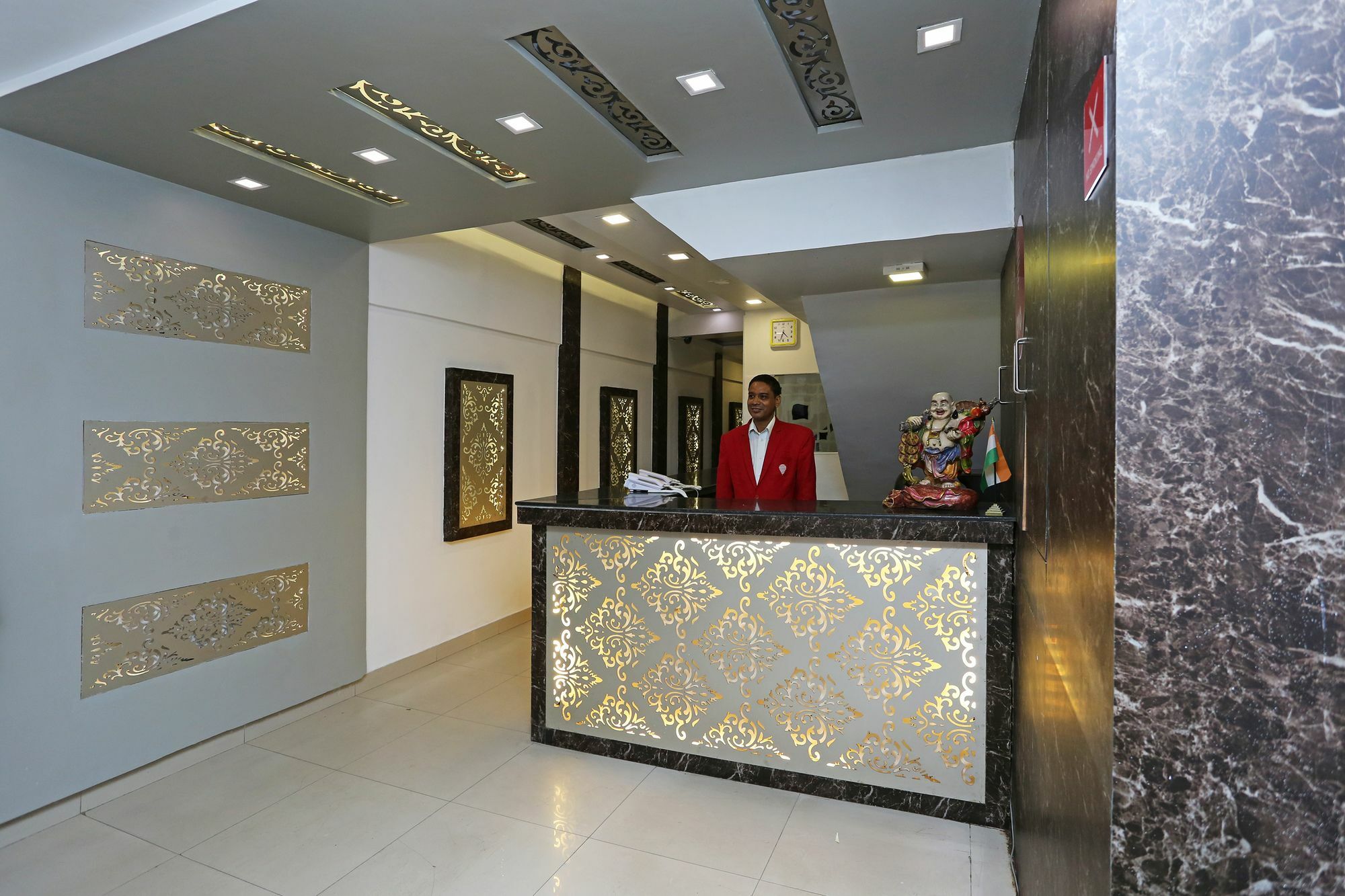 Hotel Elegant International Yeni Delhi Dış mekan fotoğraf